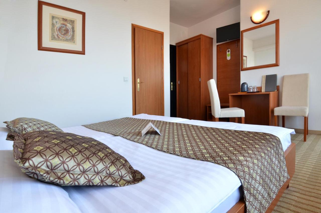 Hotel Neboder Rijeka Exteriér fotografie