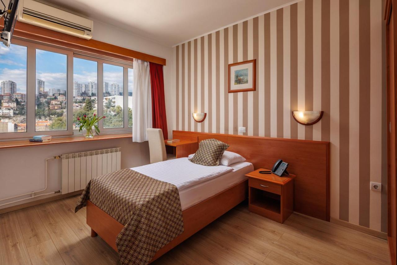 Hotel Neboder Rijeka Exteriér fotografie