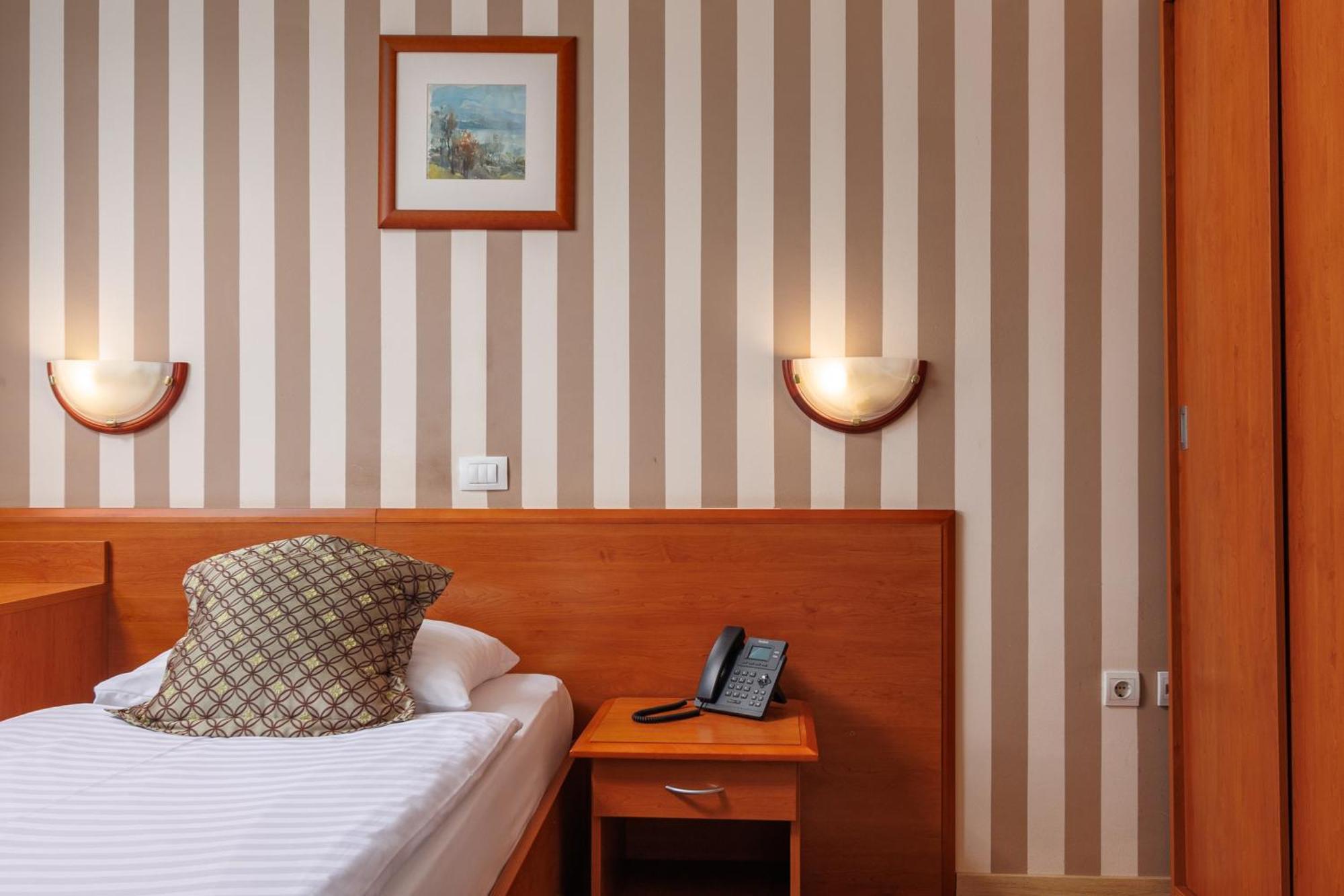 Hotel Neboder Rijeka Pokoj fotografie